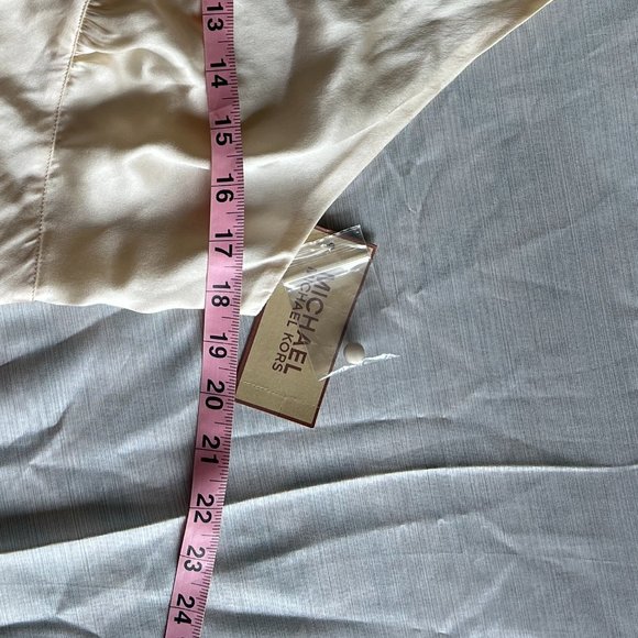 Michael Kors Silk Halter Top NWT button closure Ivory Sexy Summer Date Night - Picture 12 of 15